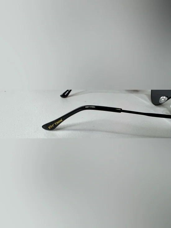 Betsey Johnson Black Kiss-Shaped lip Sunglasses blacked out retro funky unique - Picture 5 of 7